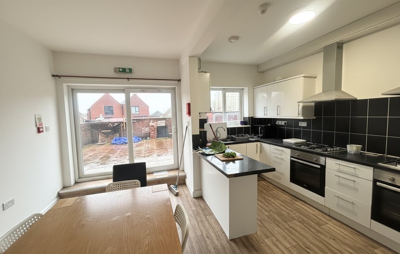 Clifford Street, Radford, Nottingham - Image 1