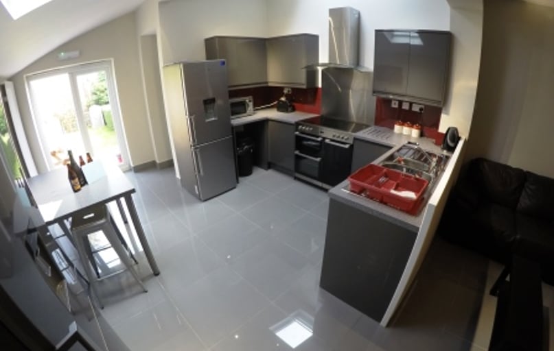 Heeley Road, Selly Park, Birmingham - Image 1