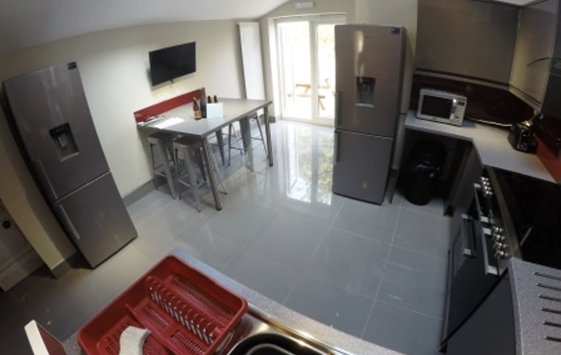 Heeley Road, Selly Park, Birmingham - Image 1