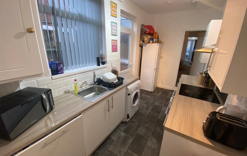 Hobson Road - 3 bed, Selly Park, Birmingham - Image 1