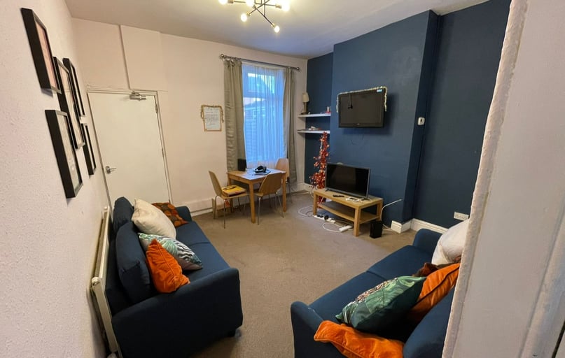 Hubert Road - 3 bed, Selly Park, Birmingham - Image 1