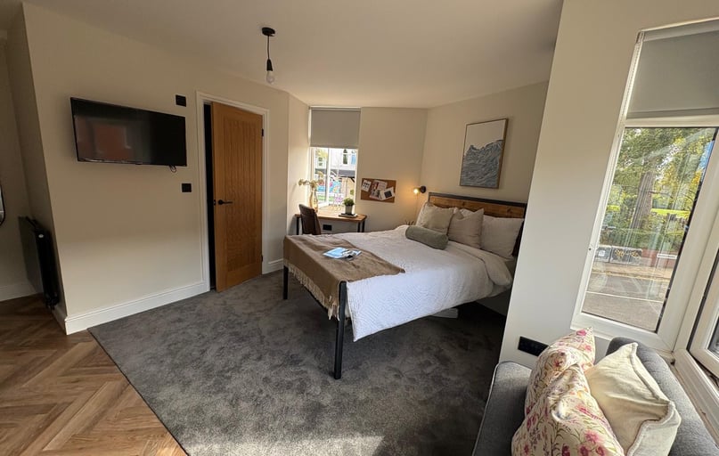 S1 U 71 Raddlebarn Road, Selly Park, Birmingham - Image 1
