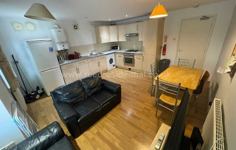 Chapel Court, Lenton, Nottingham - Image 1