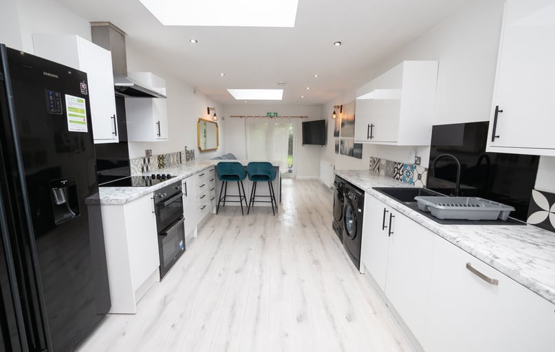 Hubert Road - 7 bed, Selly Park, Birmingham - Image 1