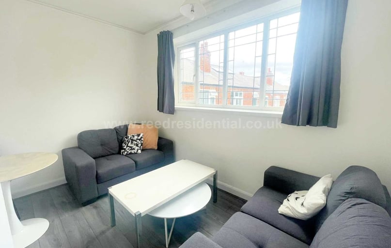 Flat 9 Weoley Court, Selly Oak, Birmingham - Image 1