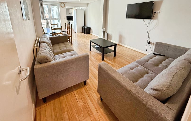 Frederick Grove, Lenton, Nottingham - Image 1