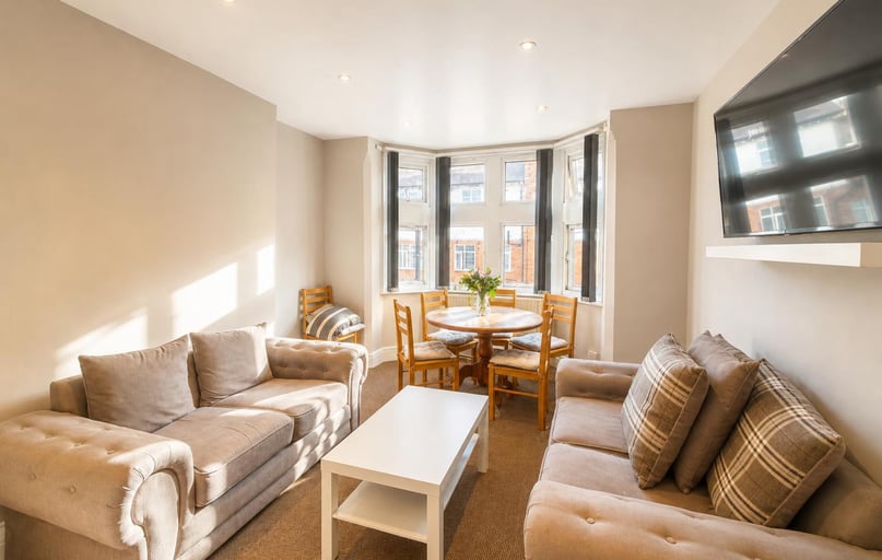 Flat 2 - 1 Balfour Road, Radford, Nottingham - Image 1