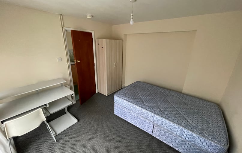 Lace Street, Dunkirk, Nottingham - Image 1