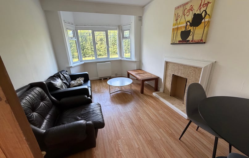 Flat 6 Weoley Court, Selly Oak, Birmingham - Image 1