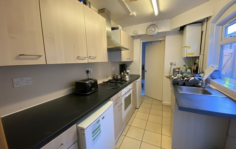 Tiverton Road - 3 bed, Selly Park, Birmingham - Image 1