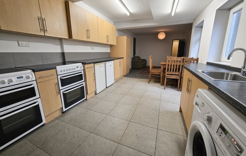 Dawlish Road, Selly Park, Birmingham - Image 1