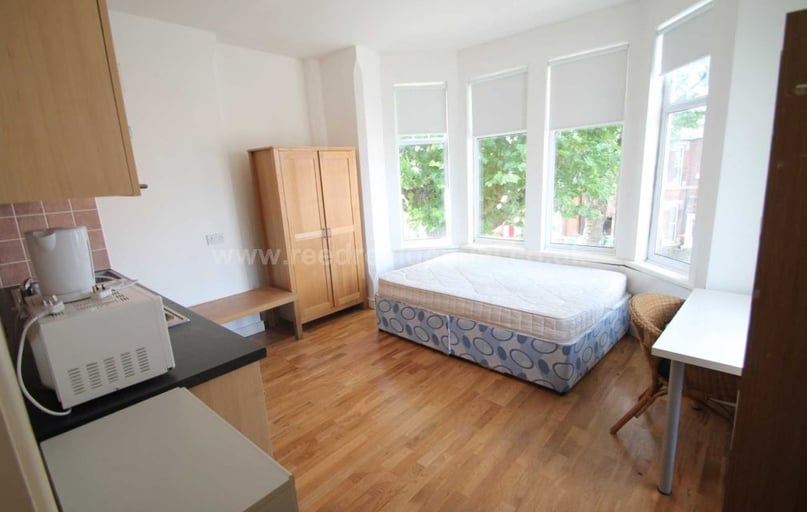 Flat 2b 2 Arthur Avenue, Lenton, Nottingham - Image 1