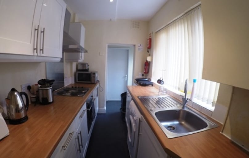 Milner Road - 3 bed, Selly Park, Birmingham - Image 1