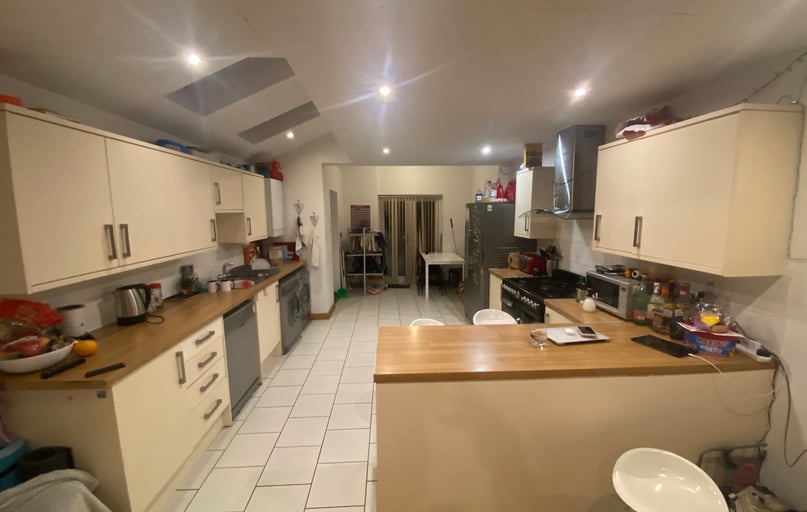 Teignmouth Road - 5 bed, Selly Park, Birmingham - Image 1