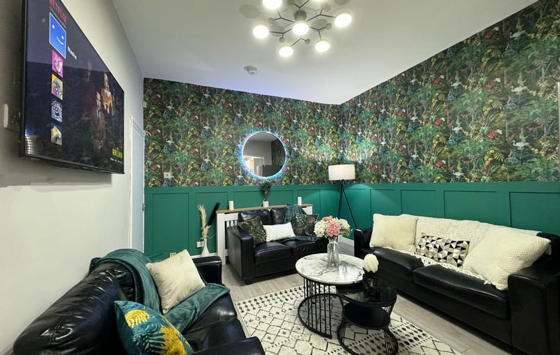 Raddlebarn Road, Selly Park, Birmingham - Image 1