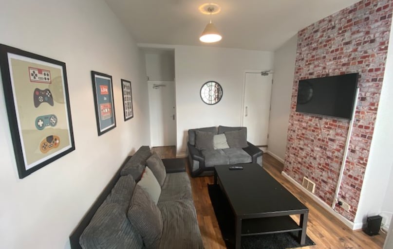 Kitchener Road, Selly Park, Birmingham - Image 1