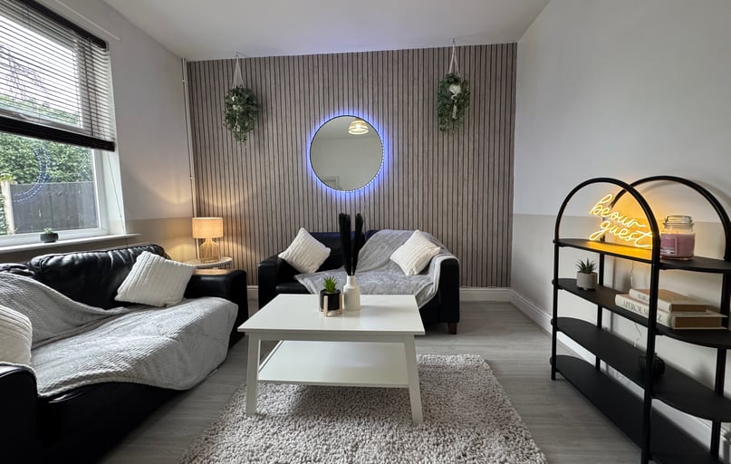 Junction Street, California, Derby - Image 1