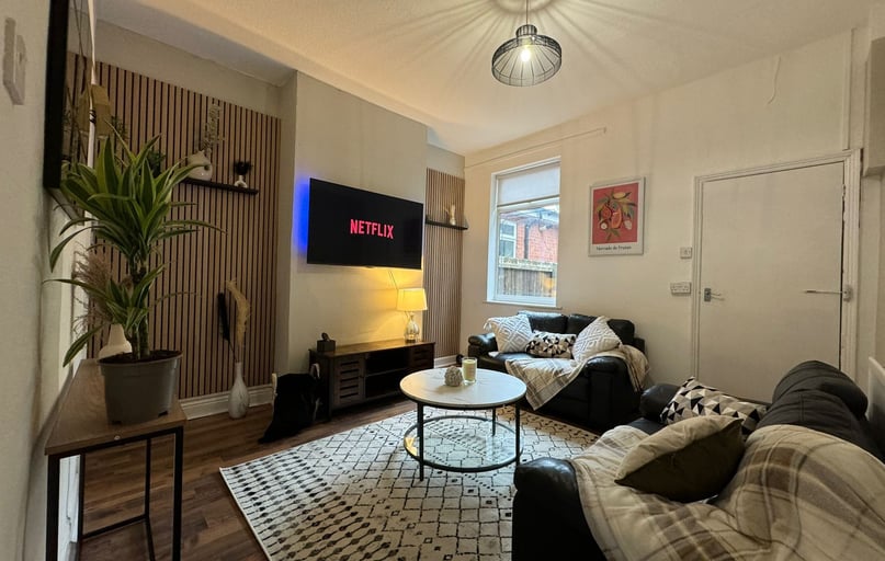 Dawlish Road - 4 bed, Selly Park, Birmingham - Image 1