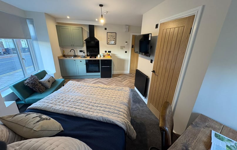 S1 G 71 Raddlebarn Road, Selly Park, Birmingham - Image 1