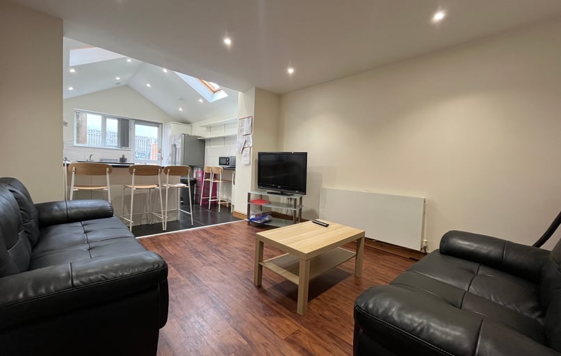 Hubert Road - 4Bed, Selly Park, Birmingham - Image 1