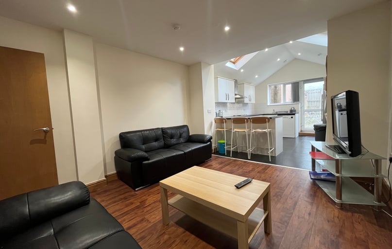 Hubert Road - 3 Bed, Selly Park, Birmingham - Image 1