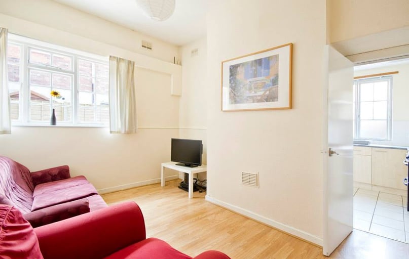 Forest Rd West Flat 1, Radford, Nottingham - Image 1