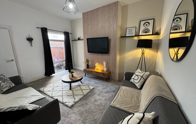 Pershore Road - Room 2, Selly Park, Birmingham - Image 1