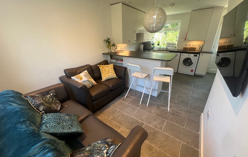 Leahurst Crescent, Harborne, Birmingham - Image 1