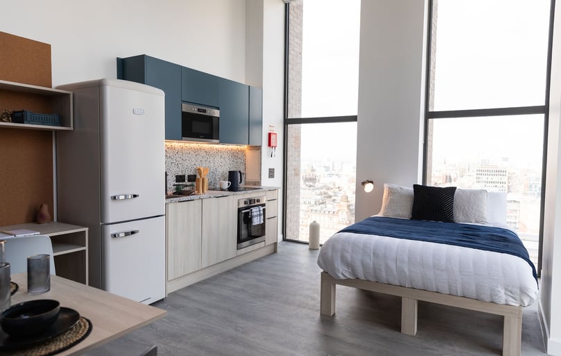 Penthouse Premium Studio, Martha Street Apartments, 77 John Street, City Centre, Glasgow - Image 1