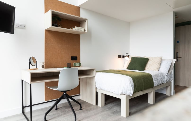 Penthouse Studio, Martha Street Apartments, 77 John Street, City Centre, Glasgow - Image 1