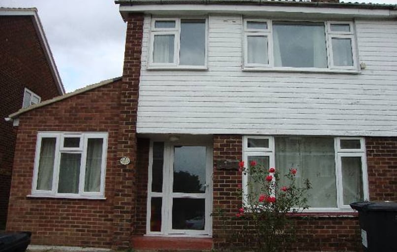 College Road, Christchurch, Canterbury - Image 1