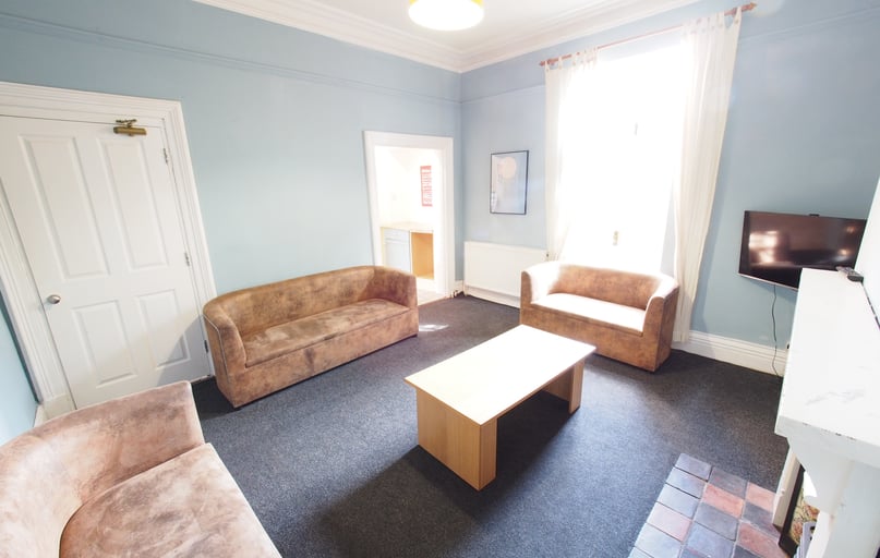 Whipcord Lane, Near university, Chester - Image 1