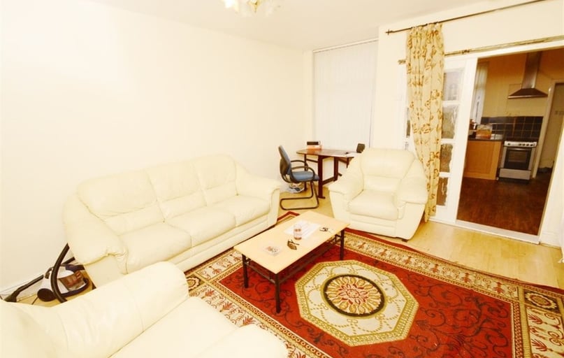 Ruskin avenue, Rusholme, Manchester - Image 1