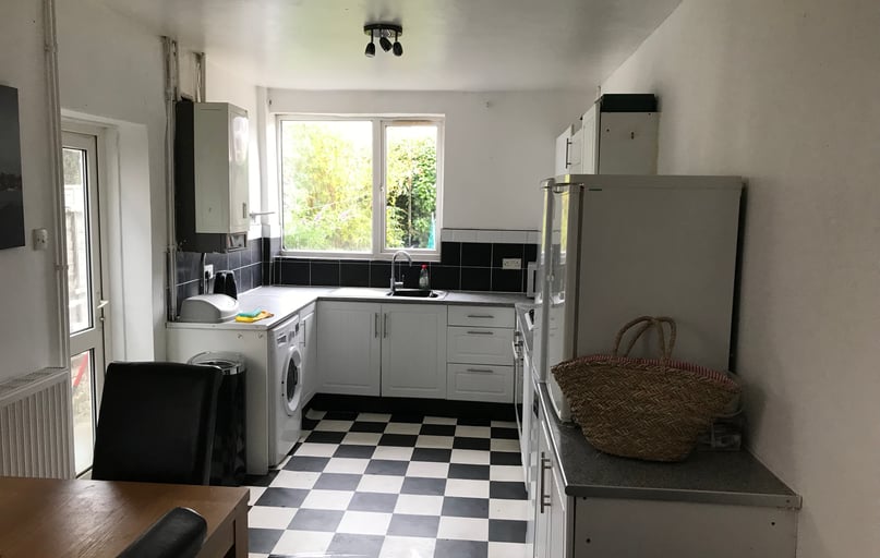 Orchard Road, Central, Portsmouth - Image 1