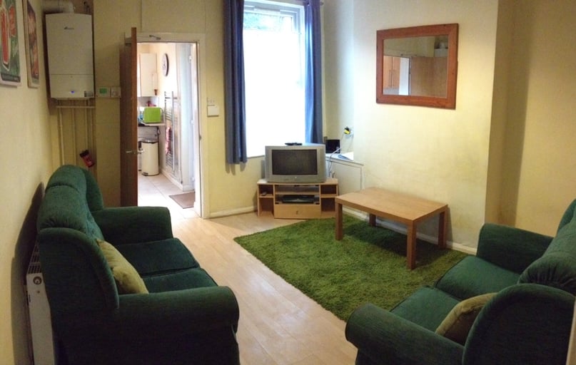 Lamcote Grove, Trent bridge, Nottingham - Image 1