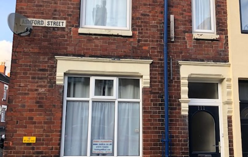 Ashford , Staffordshire university, Stoke - Image 1