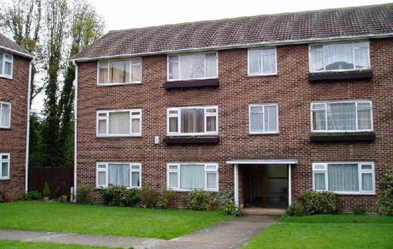 Beaconsfield rd, Hales place, Canterbury - Image 1