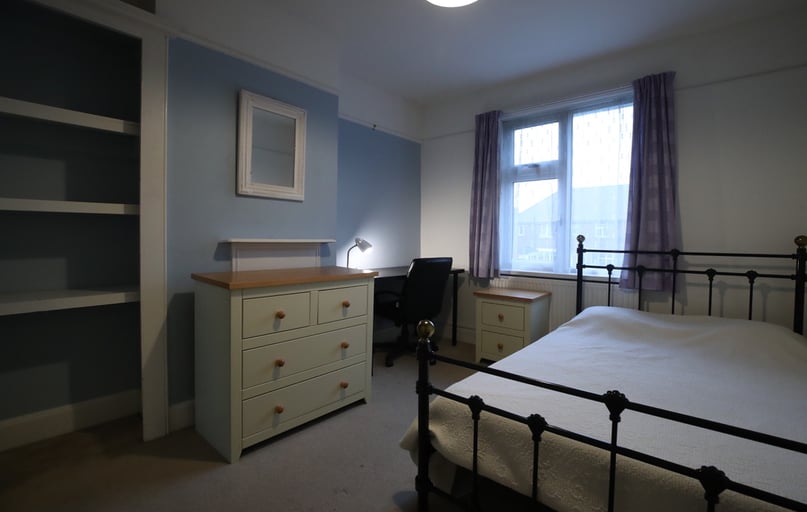 Burgess rd, Swaythling, Southampton - Image 1