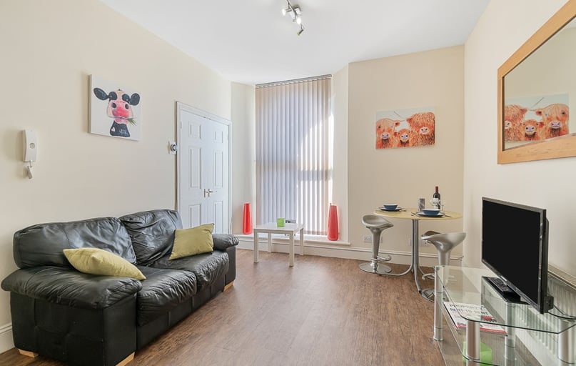 Bedford terrace, North hill, Plymouth - Image 1