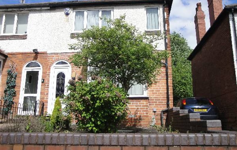 Warwards lane, Selly oak, Birmingham - Image 1