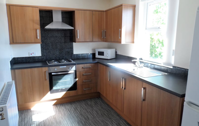 Portland crescent, Victoria park, Manchester - Image 1