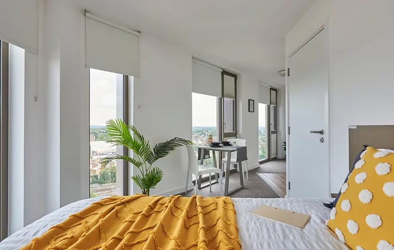 Platinum Penthouse, Felda House, 575 North End Road, Wembley , London - Image 1