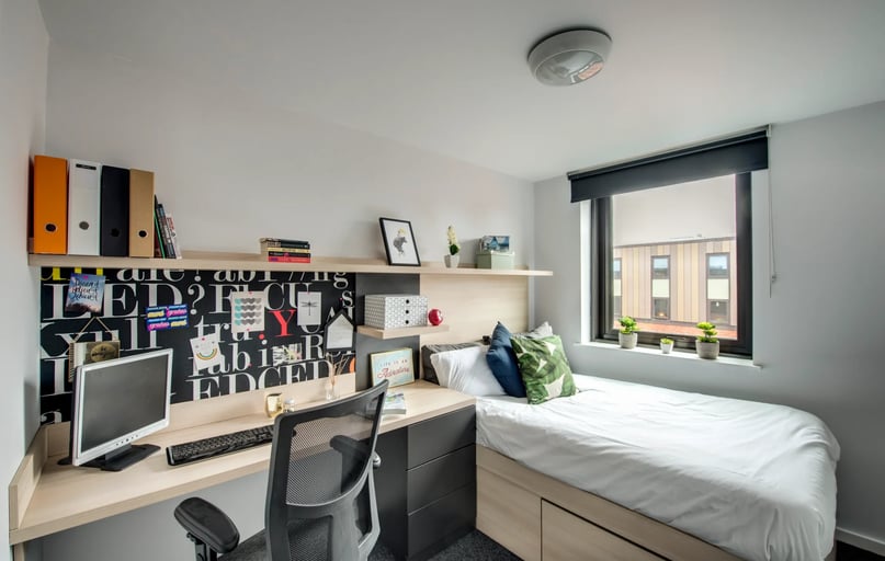 Standard Ensuite, West Village, Beith Street, Broomhill, Glasgow - Image 1