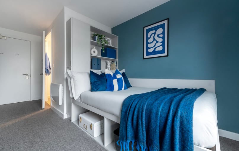 Standard Ensuite, Infinity, 8 Parkside, City Centre, Coventry - Image 1