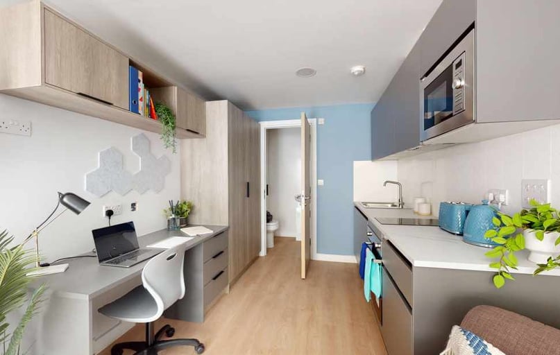Classic Studio, Boutique Student Living - Exeter, 10 Blackboy Road, St James, Exeter - Image 1