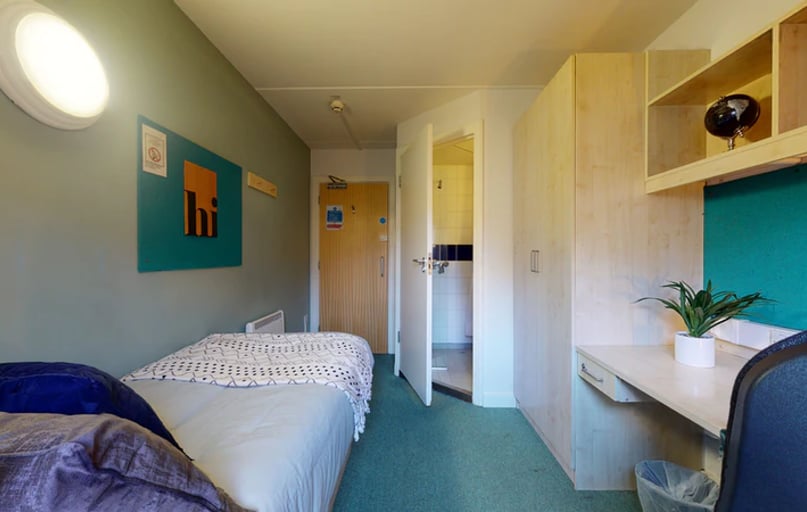 Classic En-Suite, Creek Court, Creek Road, Greenwich, London - Image 1