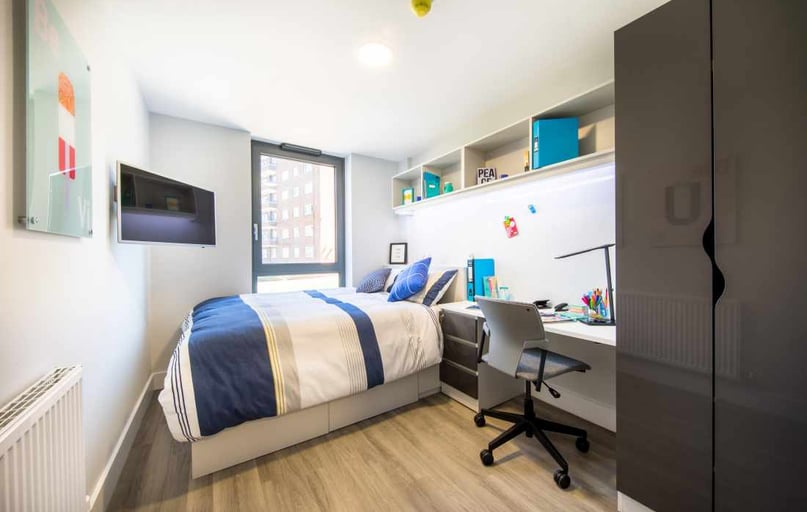 7-Bed Cluster Ensuite, ViBe Student Living, 66-70 Cambridge Road, Surbiton, Kingston - Image 1