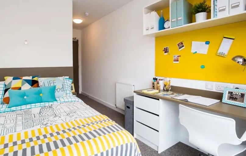 5-Bed Ensuite, Felda House, 575 North End Road, Wembley , London - Image 1