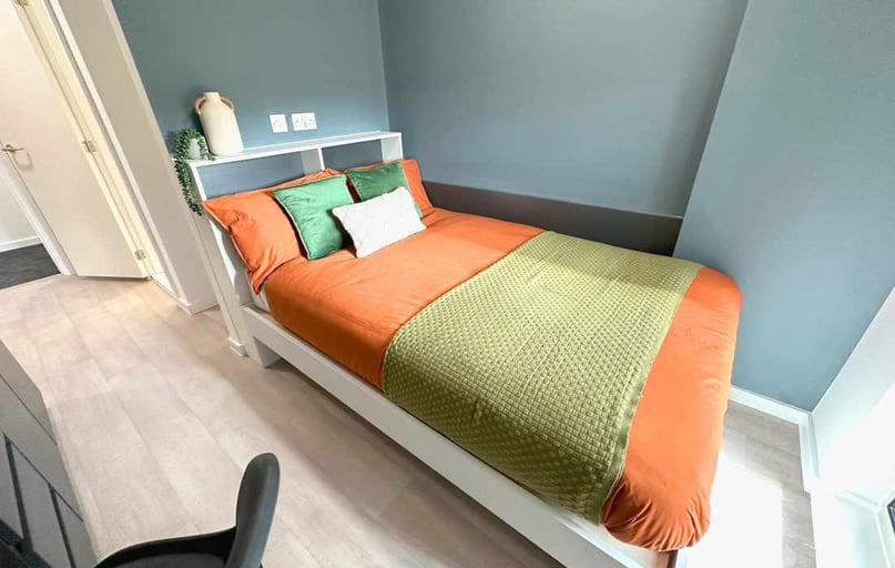 Standard En-suite, Enso, Hawkins Road, Hythe Quays, Colchester - Image 1