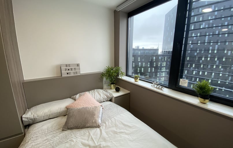 Standard Studio, Stanhope House, 91-95 Commercial Road, City Centre, Portsmouth - Image 1